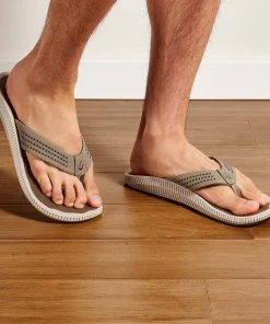 Men's OluKai Ulele - 10435-1013 -New balance-shop 10435 1013 102 M Ulele ClyMus Web Opt 1024x1024 82753388 5358 417c a246 e12847fbbcee