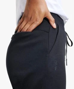 On Women’s Sweat Pants (Black) -New balance-shop 2C8378A0 7D9D 47AA A82B 751EA31471DA