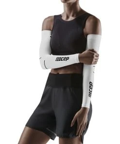 CEP Arm Sleeves (White/Black) 4 CEP Arm Sleeves (White/Black) -New balance-shop Arm Sleeves white black WS1A01 WS1A02 w front model web 540x e2d622ef b5bc 4908 8aea a9db06197319
