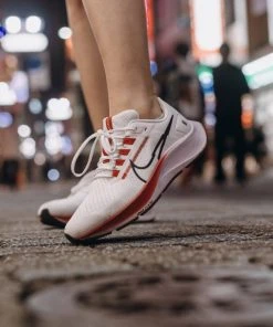 Women's Nike Pegasus 38 BTC DH4254-100