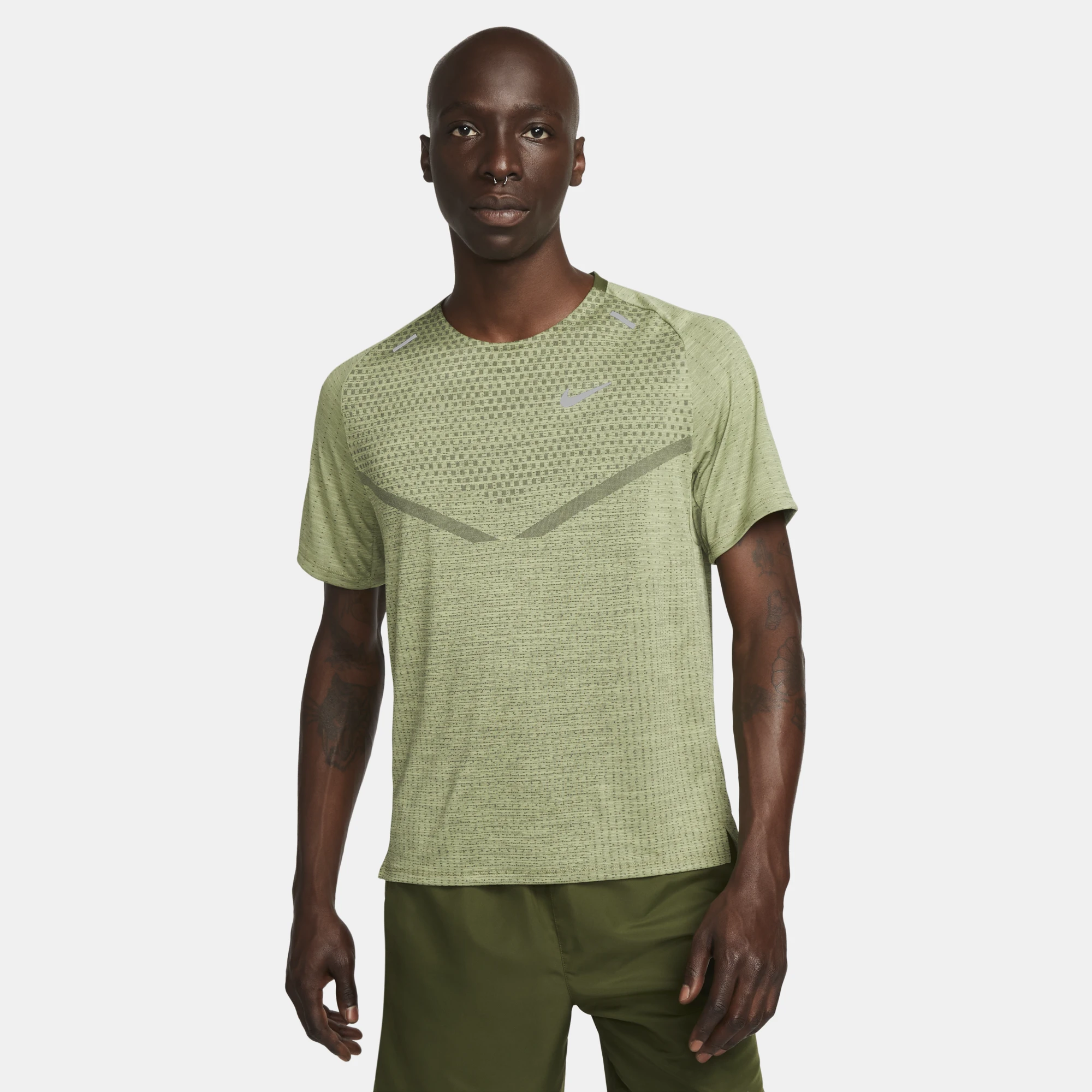 Nike Men's DRI-FIT Techknit Ultra Short Sleeve Running Top (326 - Rough Green/Alligator/Reflective Silver) 1 Nike Men's DRI-FIT Techknit Ultra Short Sleeve Running Top (326 - Rough Green/Alligator/Reflective Silver)