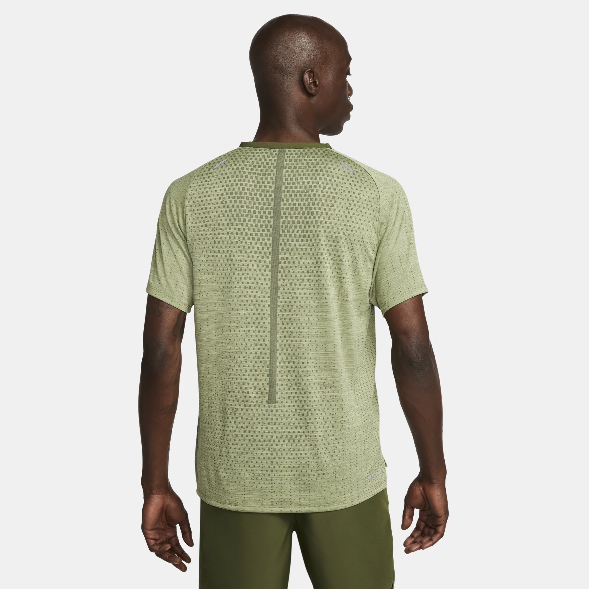 Nike Men's DRI-FIT Techknit Ultra Short Sleeve Running Top (326 - Rough Green/Alligator/Reflective Silver) 2 Nike Men's DRI-FIT Techknit Ultra Short Sleeve Running Top (326 - Rough Green/Alligator/Reflective Silver) - Image 2
