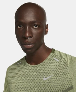 Nike Men's DRI-FIT Techknit Ultra Short Sleeve Running Top (326 - Rough Green/Alligator/Reflective Silver) 10 Nike Men's DRI-FIT Techknit Ultra Short Sleeve Running Top (326 - Rough Green/Alligator/Reflective Silver) -New balance-shop DM4753 326 C PREM 2000