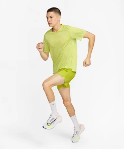 Nike Men's DRI-FIT Stride 5" Shorts (308 - Bright Cactus/Moss/Reflective Silver) -New balance-shop DM4755 308 F PREM 2000