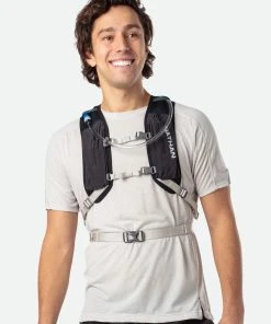 Nathan Crossover 15 Liter Hydration Pack (Black/Vapor Grey) -New balance-shop NS30350 00110 CrossoverPack15L onBody 1 1296x d3d72a0e c650 4b5c 9ecc 0d8730ad3325