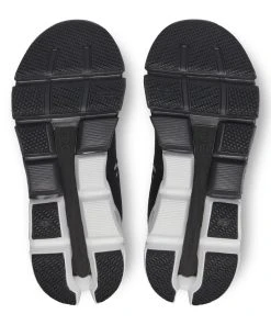 On Running Women's On Cloudflyer 4 - 71.98671 8 On Running Women's On Cloudflyer 4 - 71.98671 -New balance-shop SmallJPEG 71.98671 cloudflyer 4 fw22 black white w g3