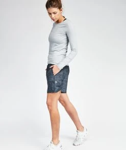 TASC Women's Recess 7" Training Short (986 - Black Camo) -New balance-shop Tasc SS 2022 5420