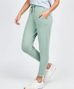 TASC Women's Varsity Jogger W (317 - SAGE) 7 TASC Women's Varsity Jogger W (317 - SAGE) -New balance-shop Tasc SS 2022 63021 32d75f4f e556 4e8f a316 73c6e440772c